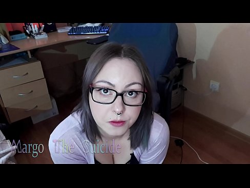 ❤️ Garota Sexy com Dildo de Óculos Chupa Profundamente na Câmera ️ Sexo superior em nós ❌❤